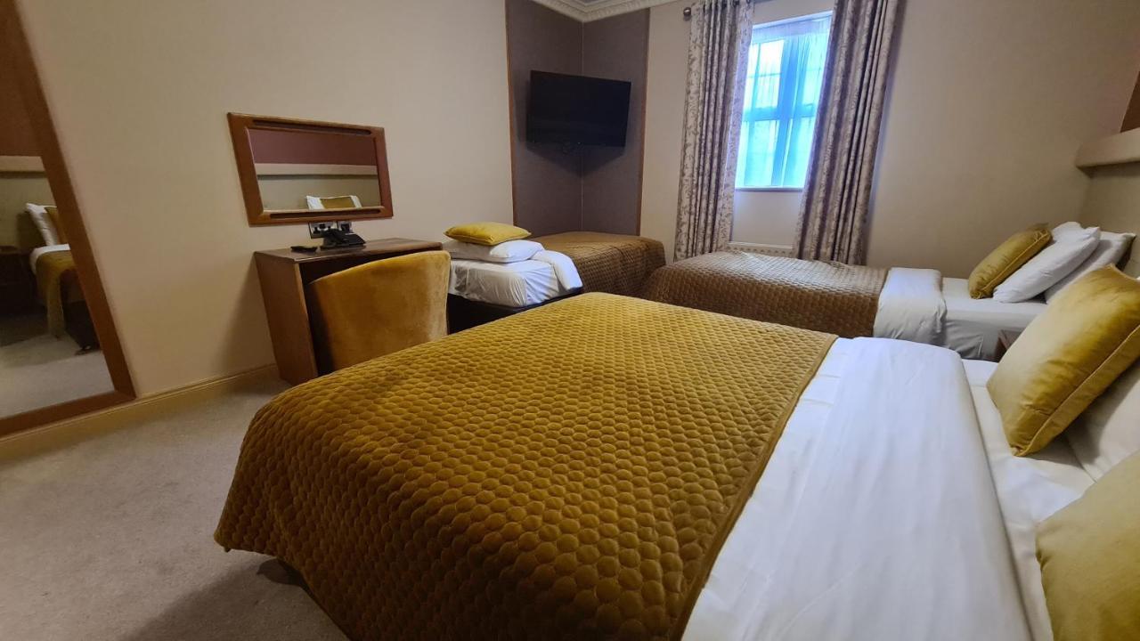 The Farnham Arms Hotel Cavan Eksteriør bilde